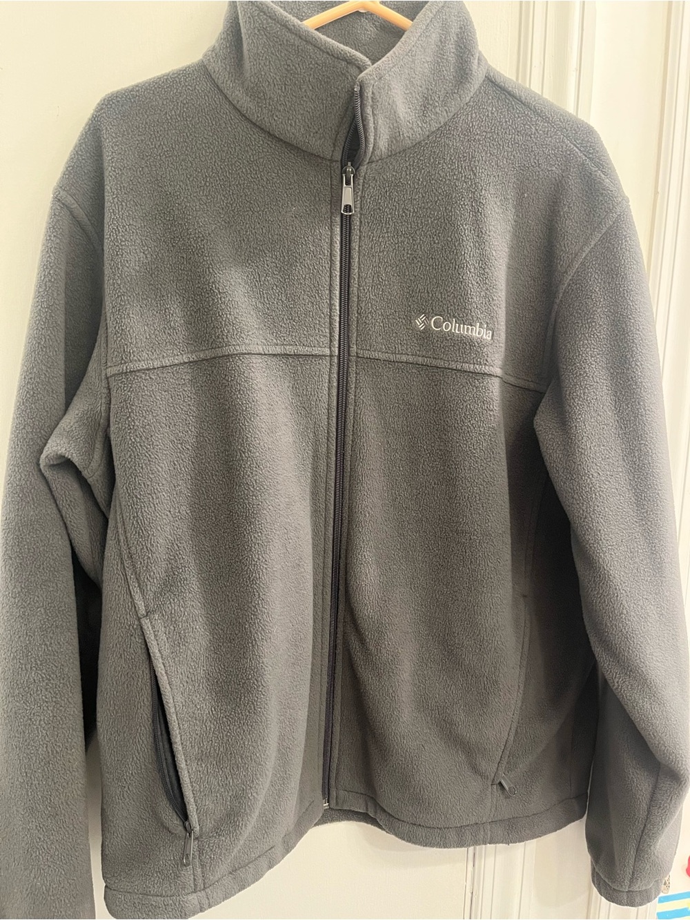 Columbia men’s size large grey fleece full zip jacket